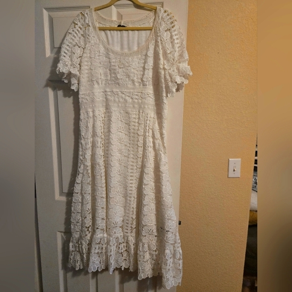 FloryDay Large Crochet Style Dress In Excellent Condition - Picture 1 of 8